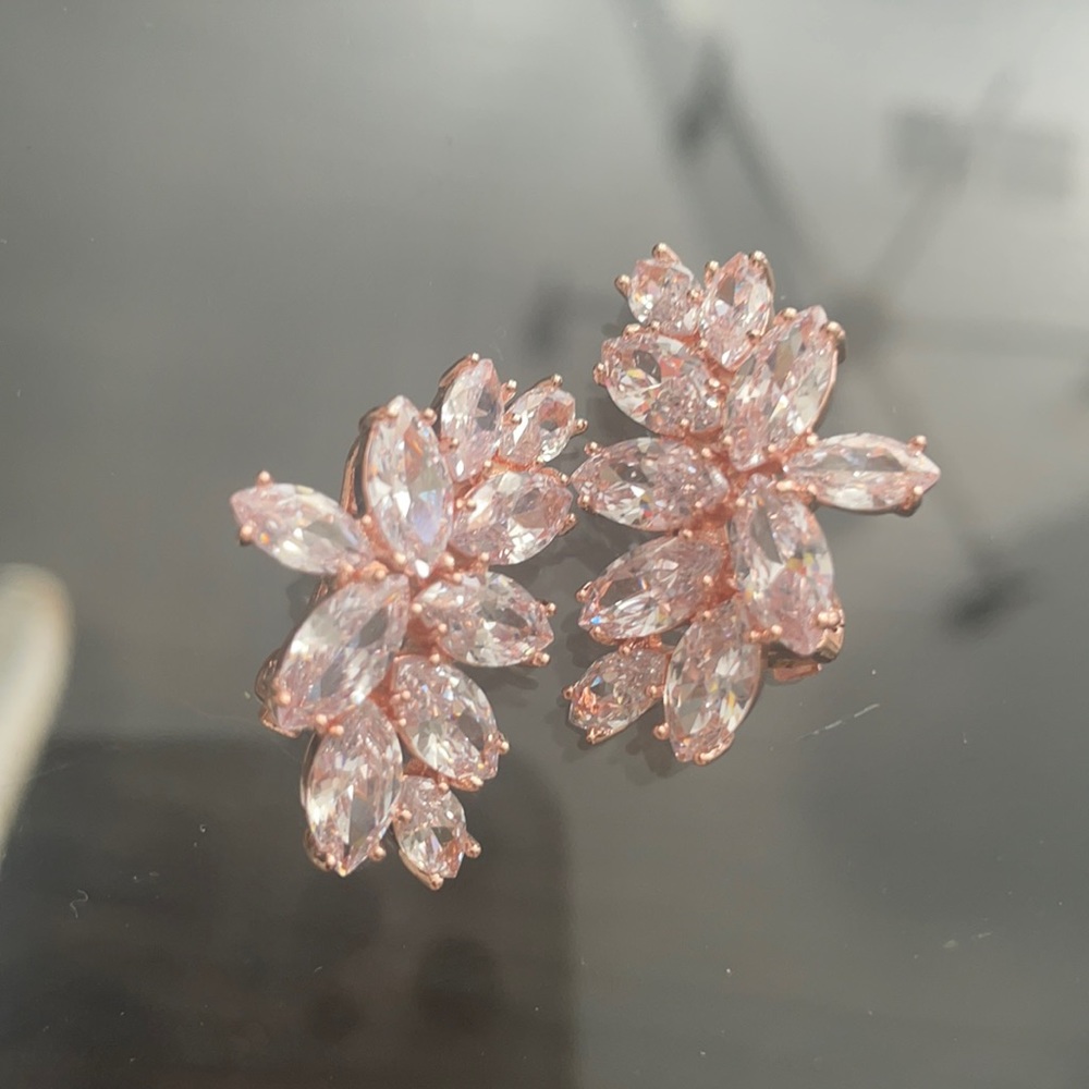 Rose gold crystal cluster clip on earrings: perfect for the holidays!